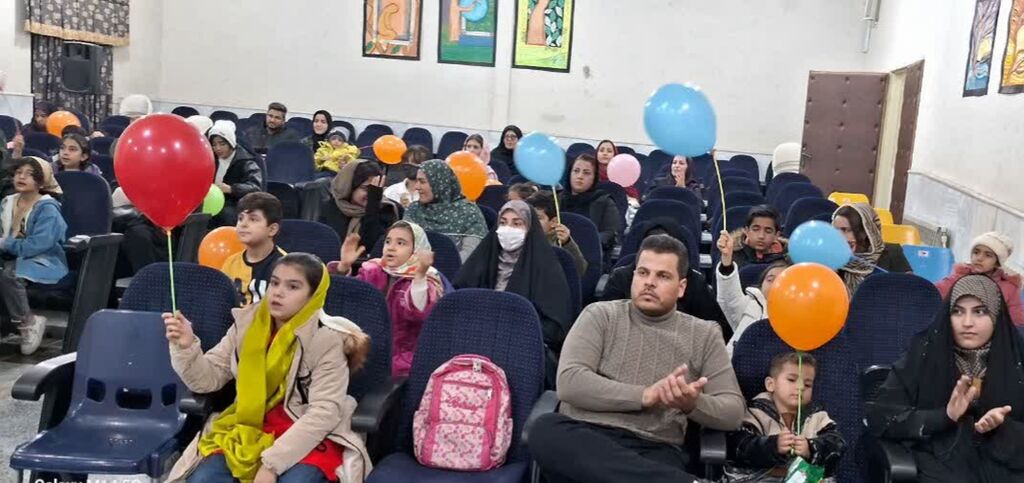 جشن "پدرانه" در مرکز کنگاور برگزار شد