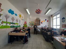 کتابخانه سیار سرخه، یاد حاج قاسم سلیمانی را در روستای مؤمن‌آباد گرامی داشت