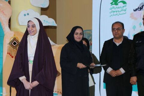 اختتامیه بیست و هفتمین جشنواره بین المللی قصه گویی استان فارس ازنگاه دوربین