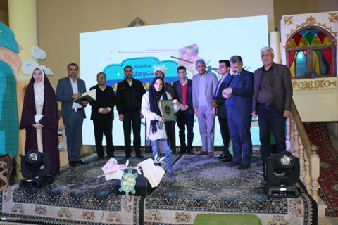 2اختتامیه بیست و هفتمین جشنواره بین المللی قصه گویی استان فارس ازنگاه دوربین (2)