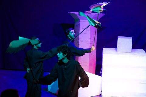 اجرای نمایش «پسر ایران» در مرکز تئاتر کانون همزمان با سالگرد شهید سلیمانی