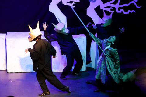 اجرای نمایش «پسر ایران» در مرکز تئاتر کانون همزمان با سالگرد شهید سلیمانی