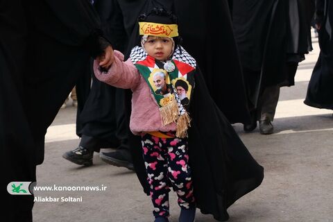 تماشاخانه سیار کانون در مسیر گلزار شهدا