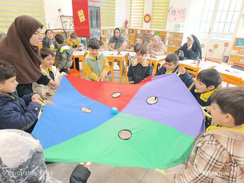 «بابا، قهرمان من»؛ اجرای برنامه مادرپسری در مرکز فرهنگی هنری شماره ۵ کانون قم