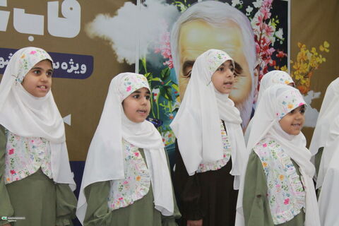 ششمین همایش شعر استانی «قاب عکس آفتاب» در اهواز برگزار شد