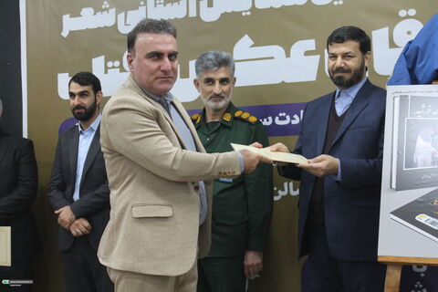 ششمین همایش شعر استانی «قاب عکس آفتاب» در اهواز برگزار شد