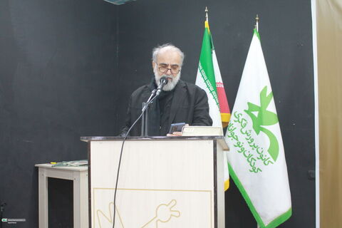 ششمین همایش شعر استانی «قاب عکس آفتاب» در اهواز برگزار شد