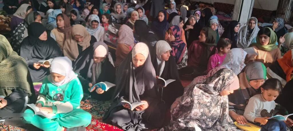 کانون کنگاور مطالعه کتاب را به آیین‌ معنوی اعتکاف برد