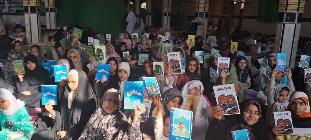 کانون کنگاور مطالعه کتاب را به آیین‌ معنوی اعتکاف برد