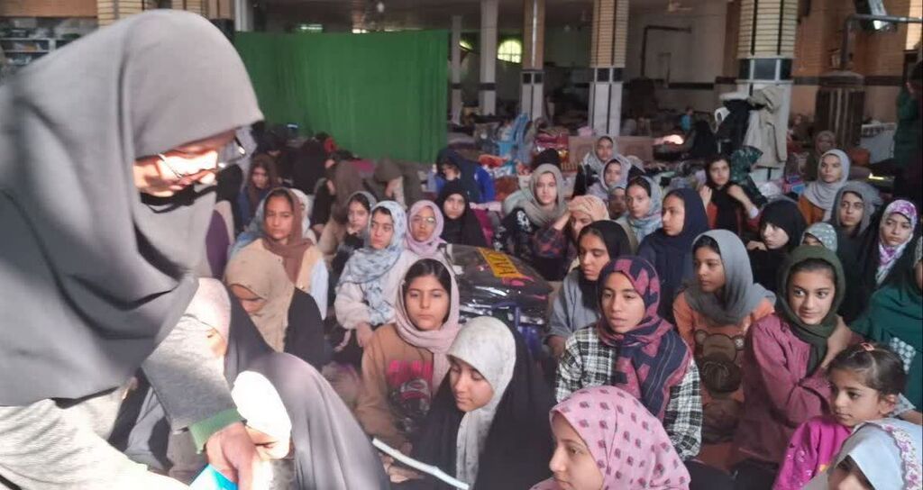 کانون کنگاور مطالعه کتاب را به آیین معنوی اعتکاف برد