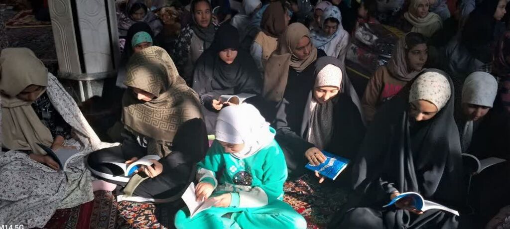 کانون کنگاور مطالعه کتاب را به آیین‌ معنوی اعتکاف برد