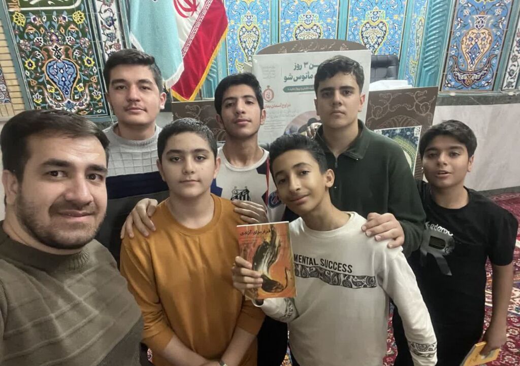 کانون کنگاور مطالعه کتاب را به آیین معنوی اعتکاف برد