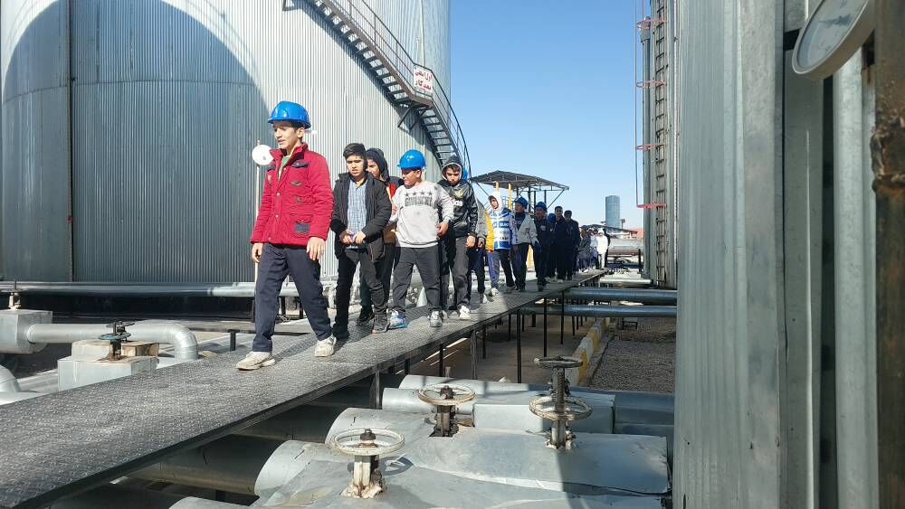 برگزاری بازدید آموزشی از صنایع قیر و کود در خرامه