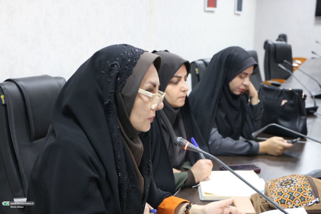 تأکید مدیرکل کانون سمنان بر آموزش مستمر و صدور گواهی معتبر برای مربیان کودکستانها و پیشدبستانیها