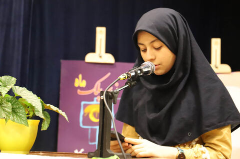 آیین رونمایی از کتاب «زمزمه برگ‌ها» در کانون استان اردبیل