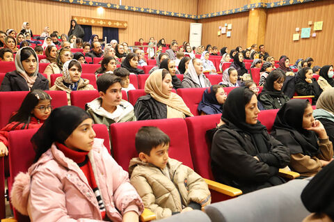 آیین رونمایی از کتاب «زمزمه برگ‌ها» در کانون استان اردبیل