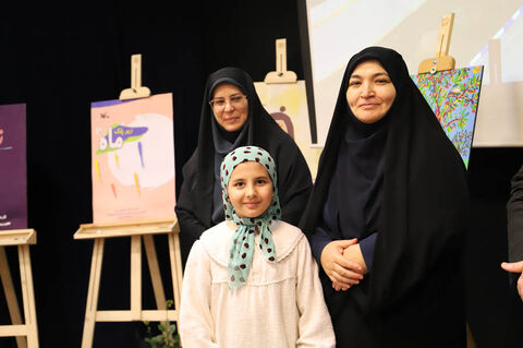 آیین رونمایی از کتاب «زمزمه برگ‌ها» در کانون استان اردبیل