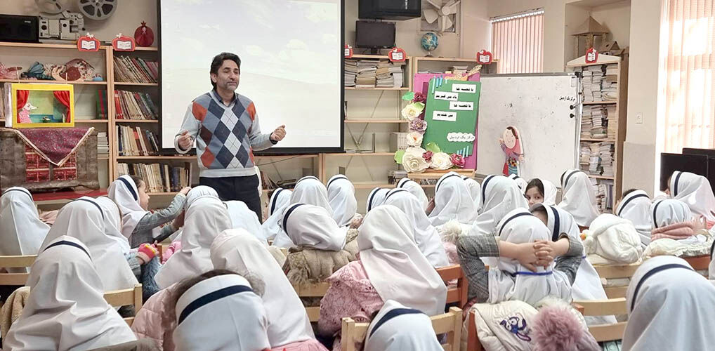 برنامه قصه‌محور ویژه دانش‌آموزان ابتدایی در مرکز شماره یک کانون اردبیل برگزار شد