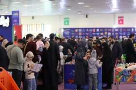 استقبال گسترده خانواده‌ها از جشنواره ملی اسباب‌بازی کانون