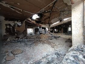 دست مغول از آستین پهلوی بیرون زد