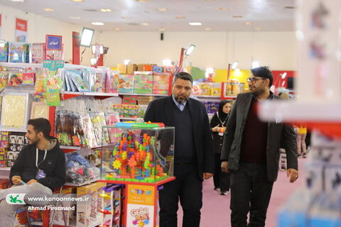 بازدید امیر محمد پور معاون توسعه و مدیریت منابع کانون و مسئول کمیته مالی و پشتیبانی دهمین جشنواره ملی اسباب‌بازی