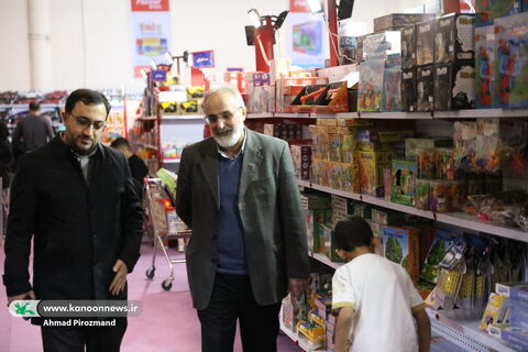 بازدید مدیرعامل و معاون تولید کانون از دهمین جشنواره ملی اسباب‌بازی