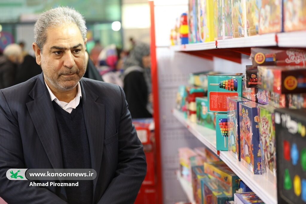 بازدید رمضان رحیمی دشتلویی نماینده مردم فلاورجان از دهمین جشنواره ملی اسباببازی حمایت از اسباببازی ایرانی یک ضرورت فرهنگی است