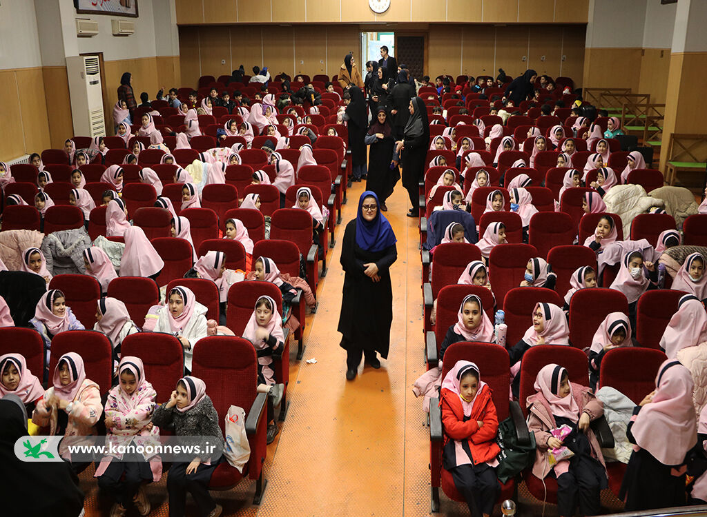 «تنبل احمد» به گیلان سفرکرد/ اجرای نمایش عروسکی «گروه هنری میکا» درسینما کانون رشت