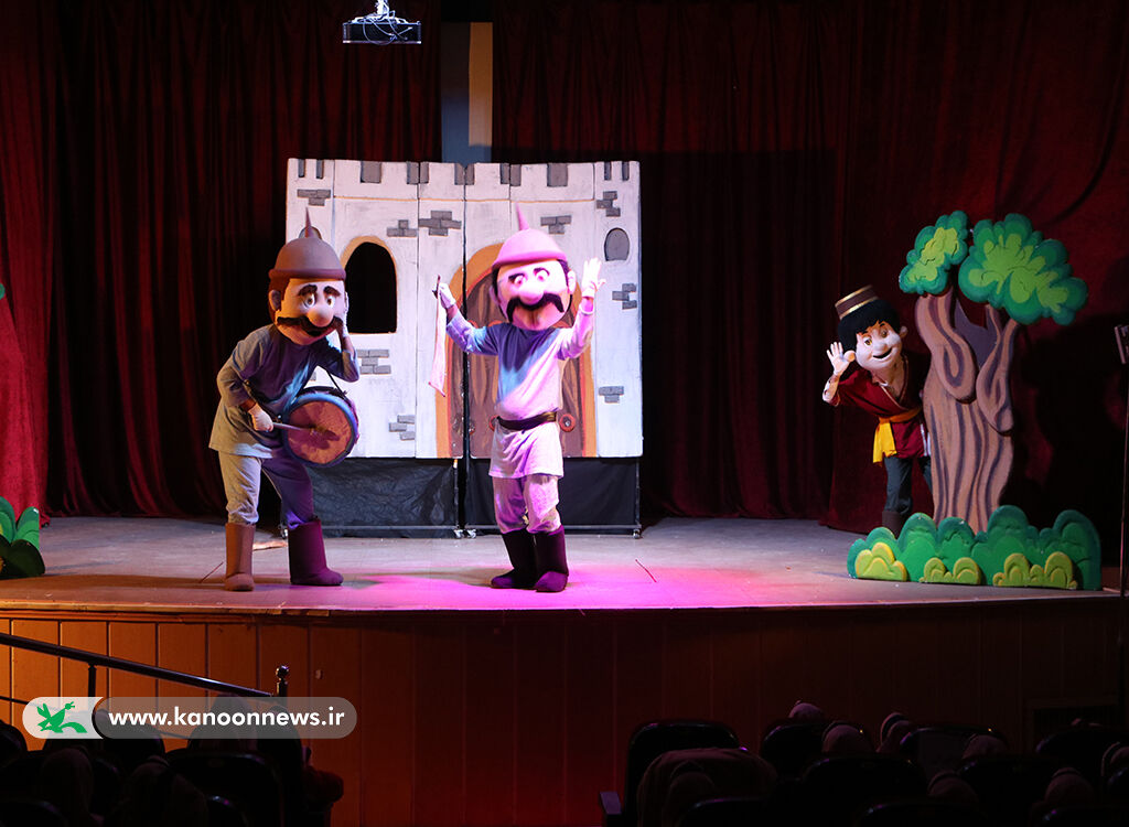 «تنبل احمد» به گیلان سفرکرد/ اجرای نمایش عروسکی «گروه هنری میکا» درسینما کانون رشت