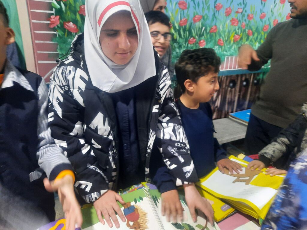 ایستگاه آخر نمایشگاه کتاب‌های حسی- لمسی در مرکز 2 ملایر