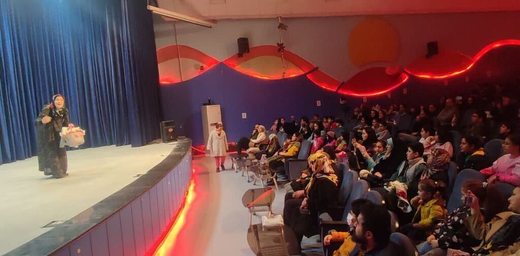 اجرای نمایش «قصه خوبِ خدا» در مرکز شماره ۲ کانون کرمانشاه