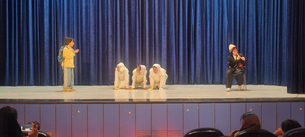 اجرای نمایش «قصه‌ خوبِ خدا» در مرکز شماره‌ ۲ کانون کرمانشاه