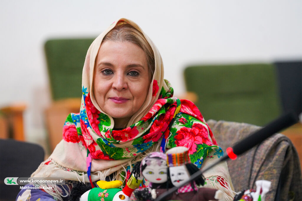 نشست علمی دهمین جشنواره ملی اسباب بازی کانون عروسکها کلید گنج تمدن اصیل ایرانی هستند