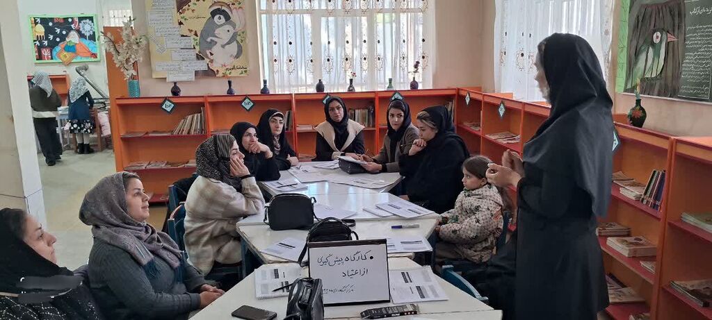 دومین کارگاه پیشگیری از آسیب‌های اجتماعی برای نوجوانان و خانواده‌ها در مرکز کنگاور