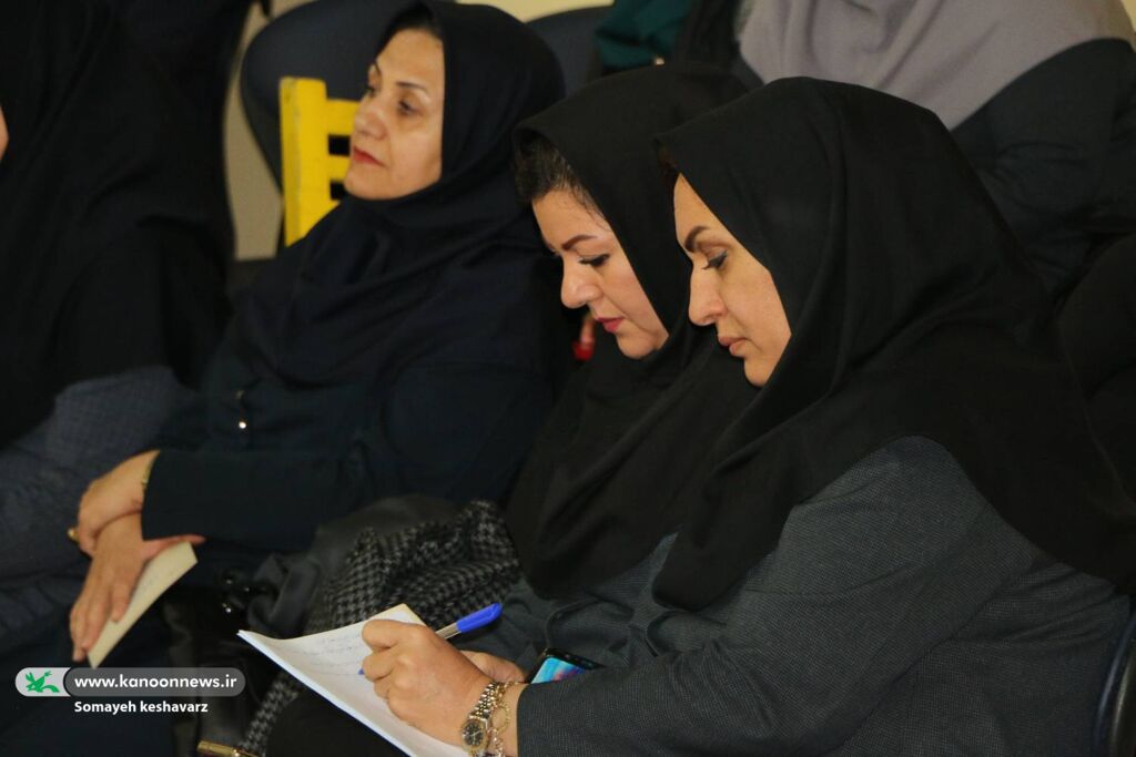 نشست تخصصی قصهو قصهگویی معلمان دبستان خلیلی