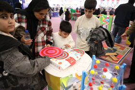 عرضه سرگرمی‌های کانون در بازار فروش جشنواره اسباب‌بازی