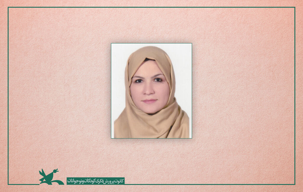 فاطمه موسویبصیرت داور دهمین جشنواره ملی اسباببازی بازیها برای کودکان باید ساده و قابل توضیح باشد