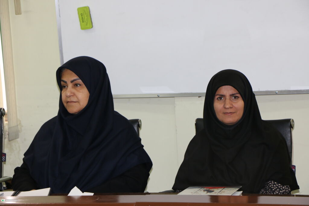 نشست تبیینی وقایع اخیر کشور با حضور مدیرکل کانون فارس