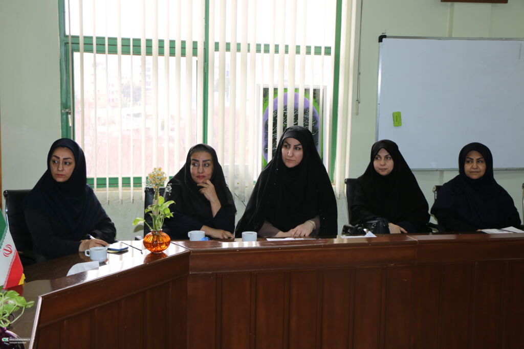 نشست تبیینی وقایع اخیر کشور با حضور مدیرکل کانون فارس