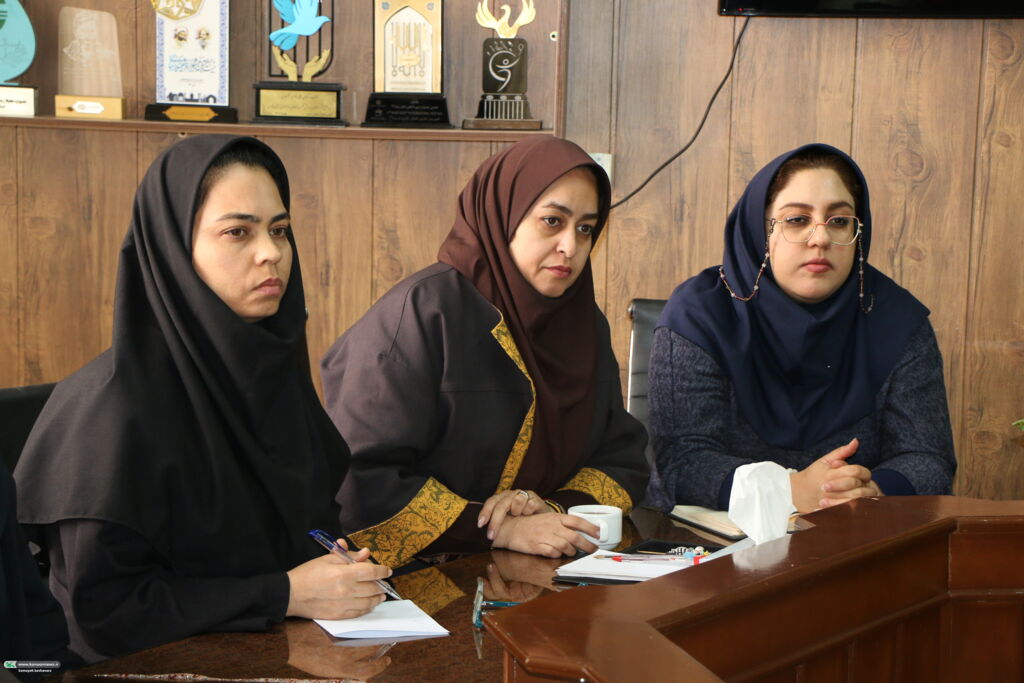 نشست تبیینی وقایع اخیر کشور با حضور مدیرکل کانون فارس