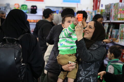 استقبال گسترده خانواده‌ها از دهمین جشنواره اسباب‌بازی در روزهای پایانی