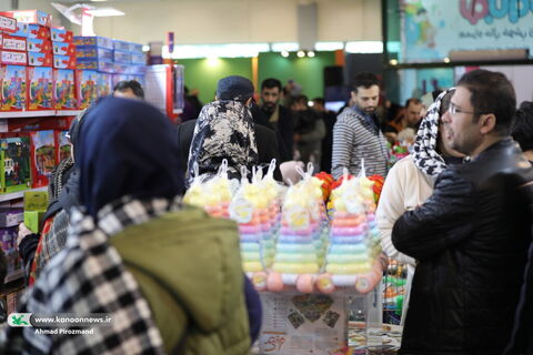 استقبال گسترده خانواده‌ها از دهمین جشنواره اسباب‌بازی در روزهای پایانی