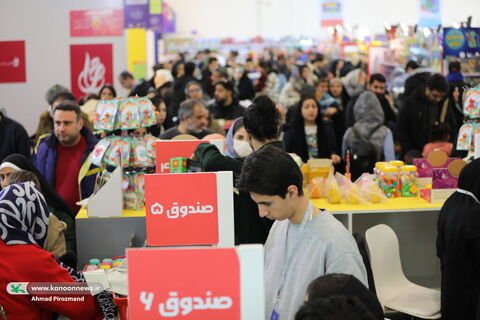 استقبال گسترده خانواده‌ها از دهمین جشنواره اسباب‌بازی در روزهای پایانی