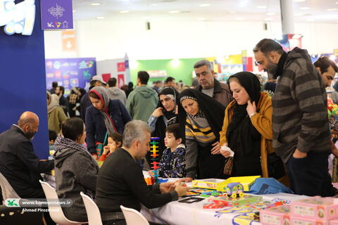 استقبال گسترده خانواده‌ها از دهمین جشنواره اسباب‌بازی در روزهای پایانی