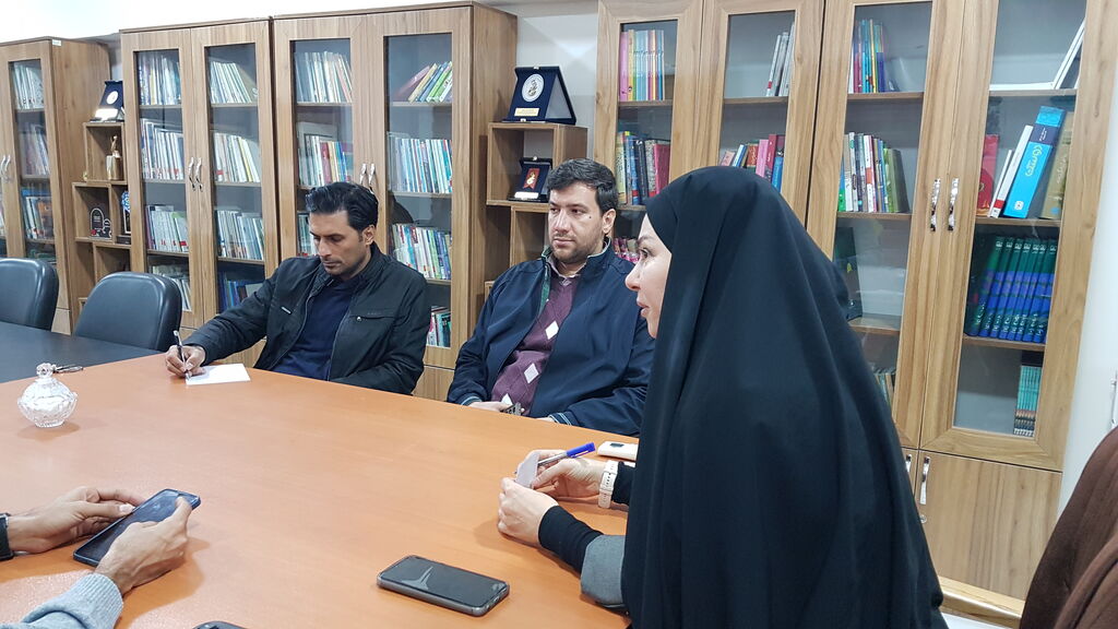 تبیین برنامههای دهه فجر در کانون کرمانشاه