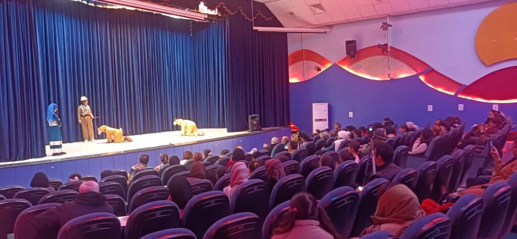 اجرای دو نمایش «مار در لانه موش» و «بزغاله باهوش» در مرکز شماره ۲ کانون کرمانشاه