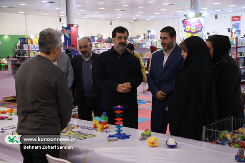 بازدید استاندار قم از  دهمین جشنواره ملی اسباب‌بازی