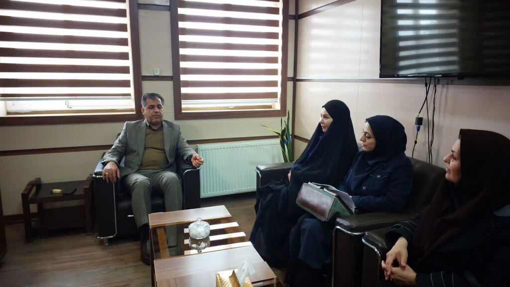 تفاهمنامه همکاری کانون کرمانشاه با سازمان حفاظت محیط زیست استان