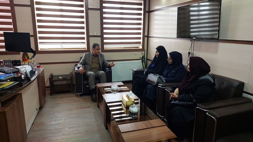 تفاهمنامه همکاری کانون کرمانشاه با سازمان حفاظت محیط زیست استان