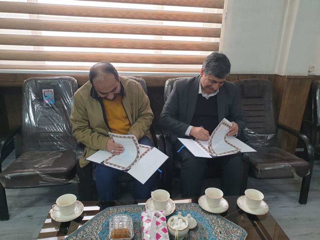 عقد تفاهمنامه همکاری میان کانون و سازمان دانشآموزی خراسان رضوی